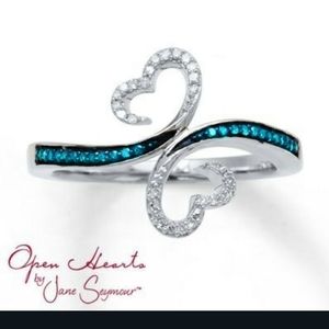 🍭 5$25  Open Heart Ring 💙